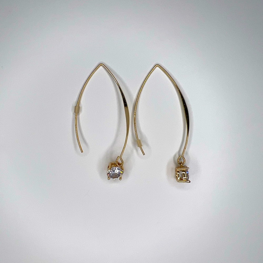 Elegant Gold Drop Earrings
